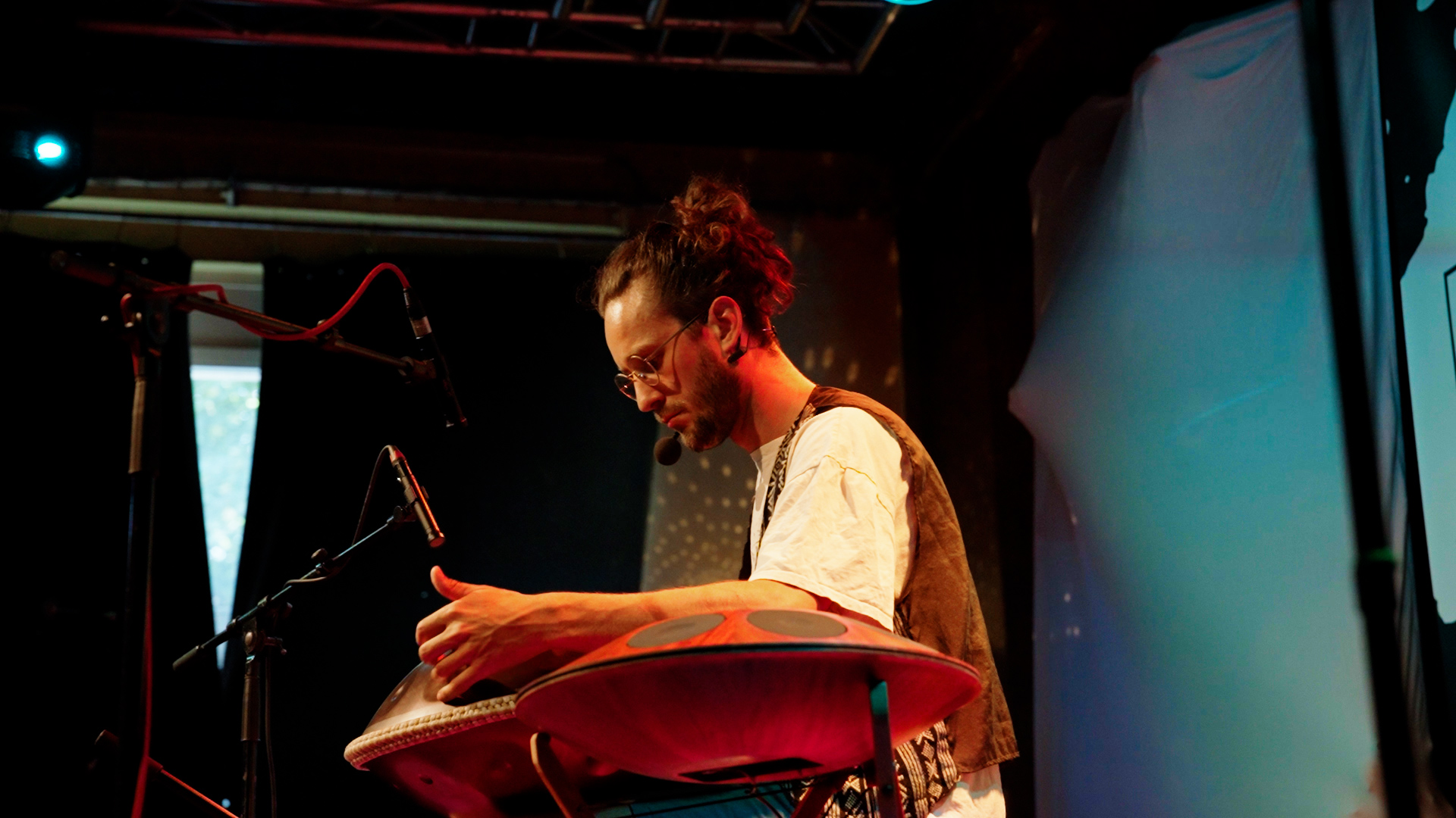 Harmonia. – Szene 3